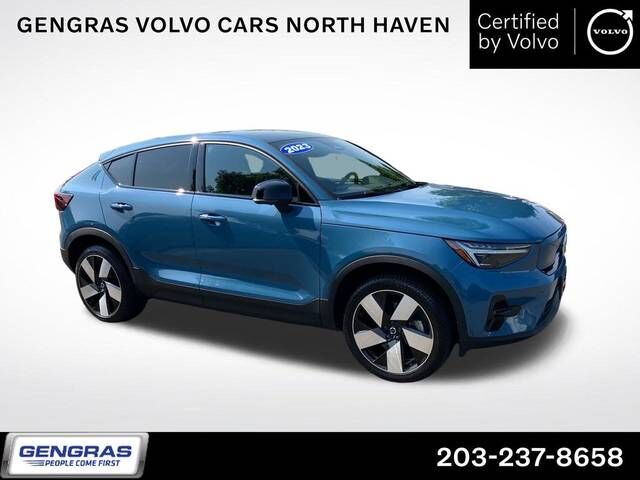 2023 VOLVO C40