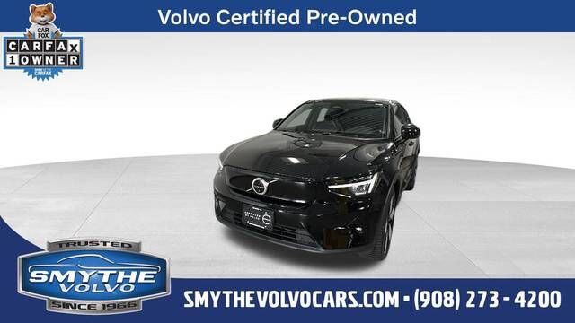 2023 VOLVO C40