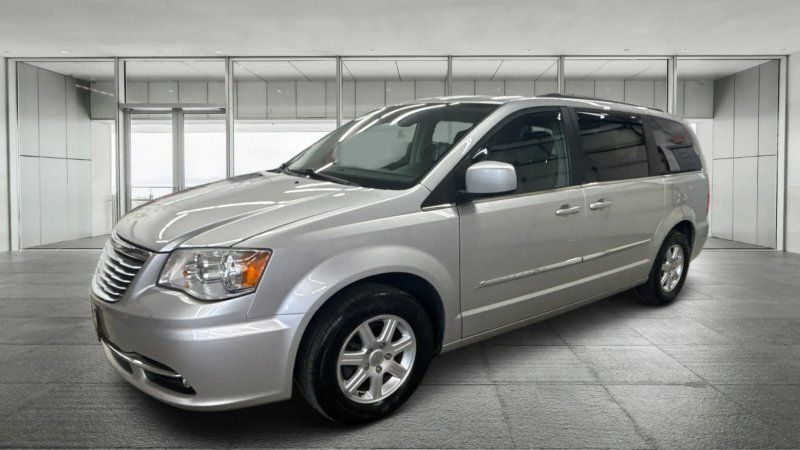 2012 CHRYSLER Town and Country