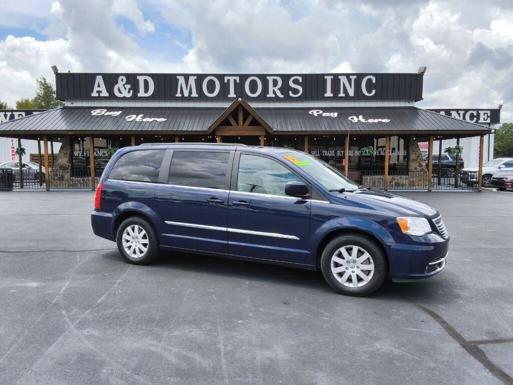 2015 CHRYSLER Town and Country