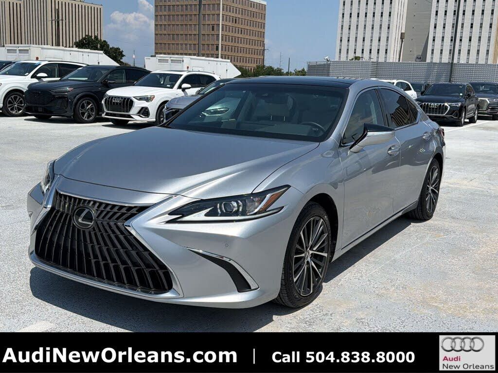 2022 LEXUS ES