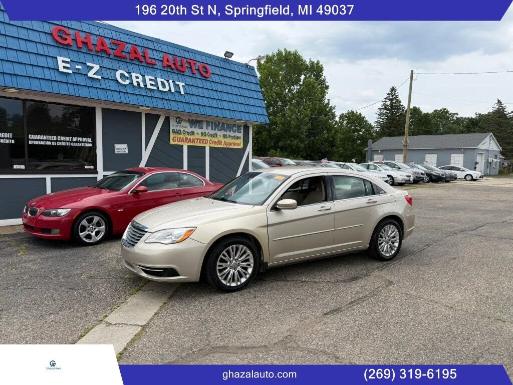2013 CHRYSLER 200
