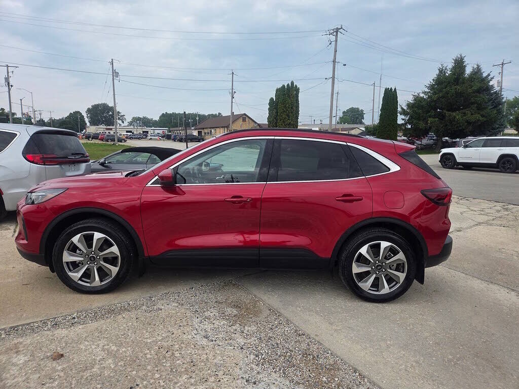 2025 FORD Escape