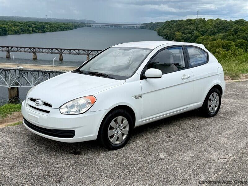 2010 HYUNDAI Accent