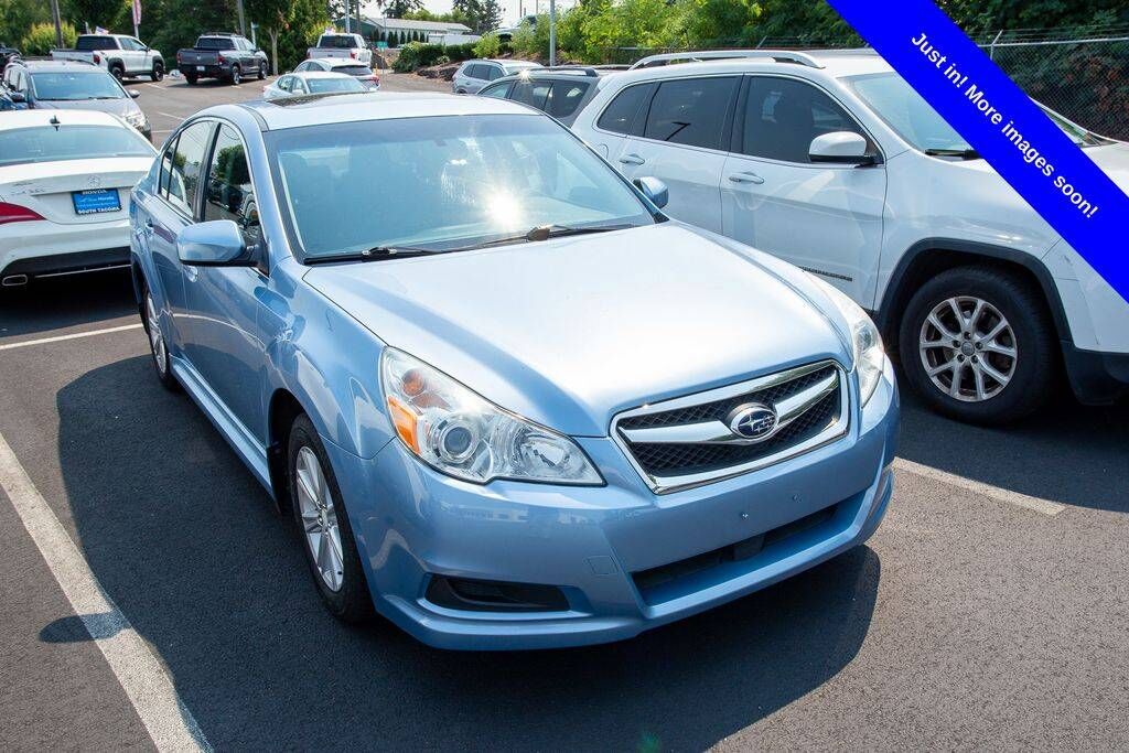 2011 SUBARU Legacy
