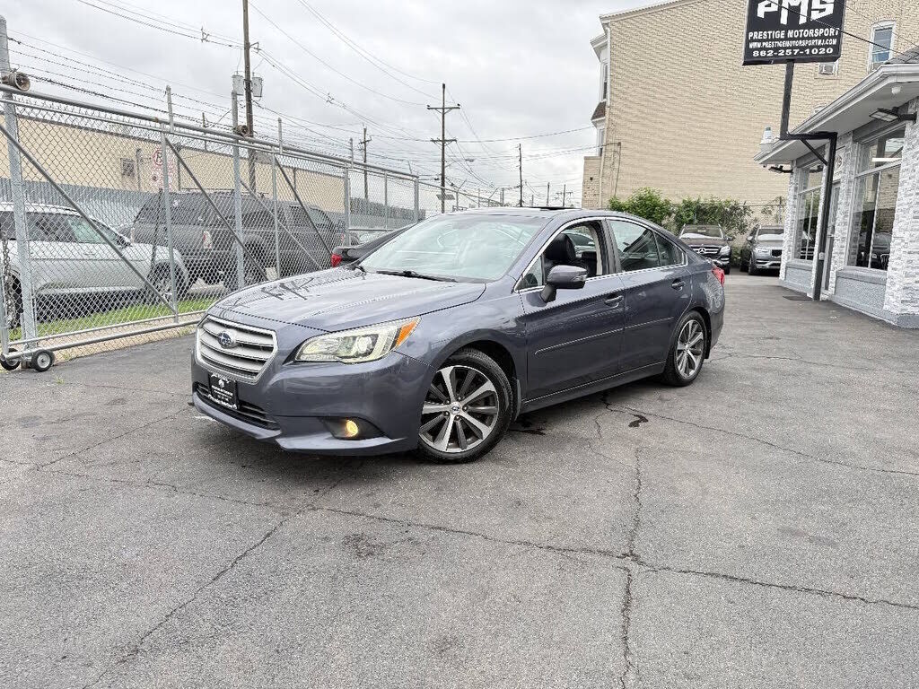 2016 SUBARU Legacy