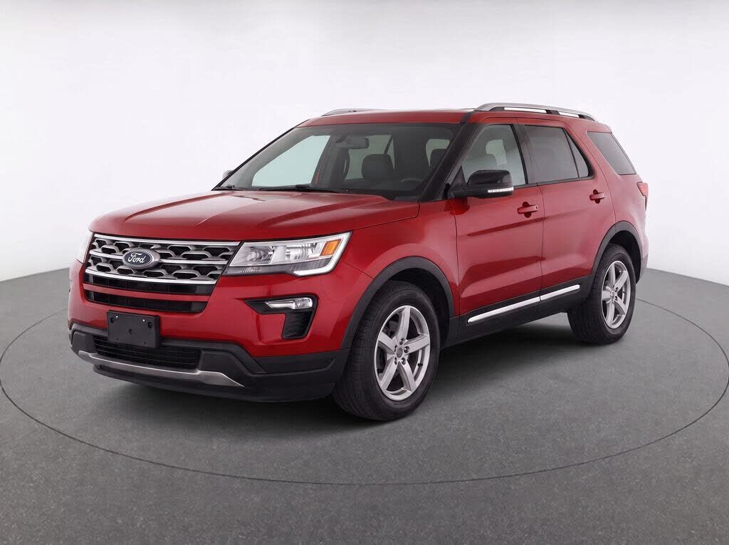 2018 FORD Explorer