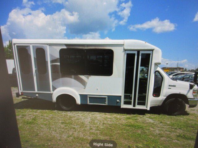 2015 FORD E-350