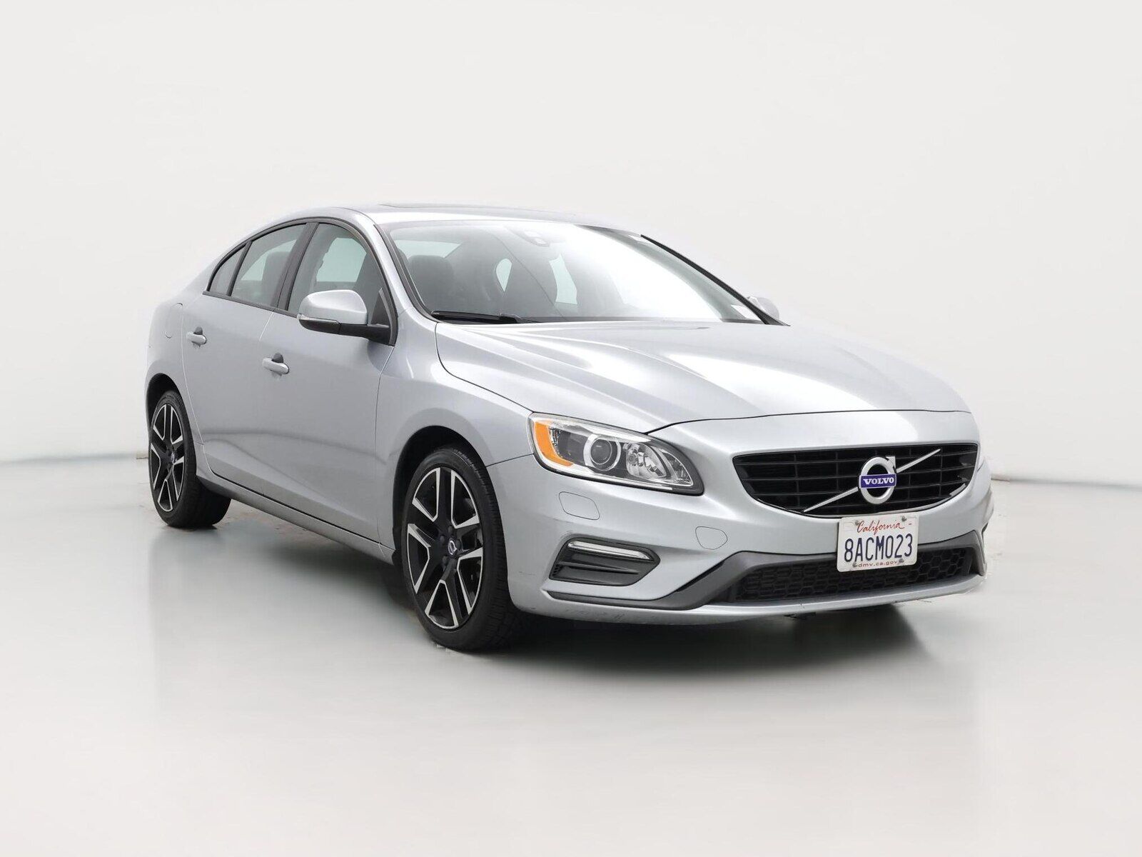2018 VOLVO S60