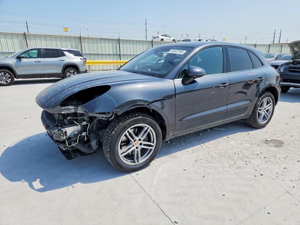 2018 PORSCHE Macan