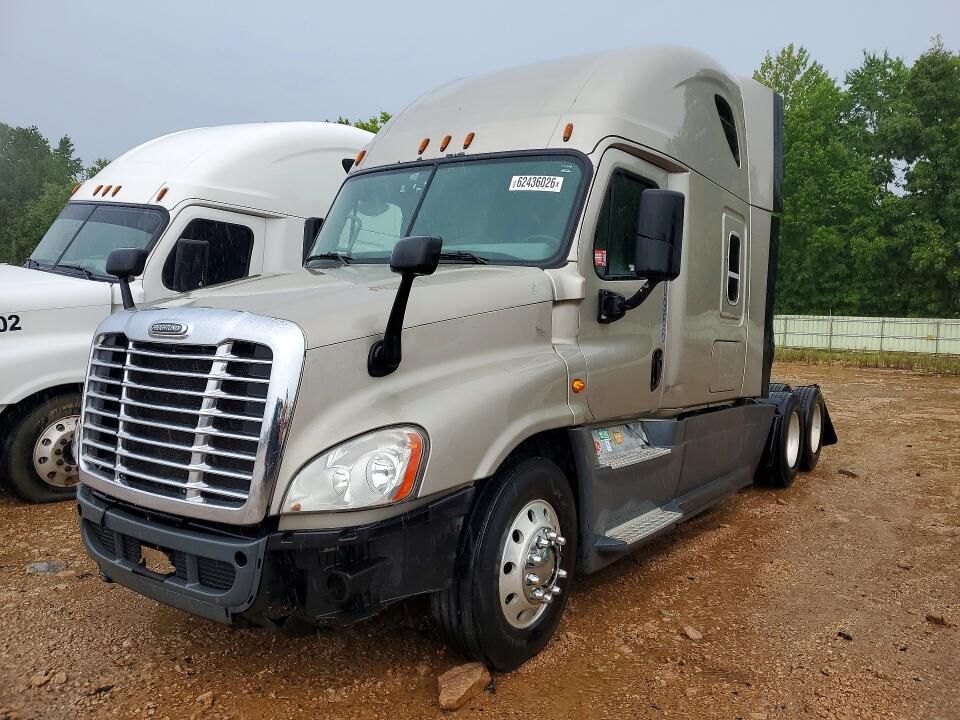 2015 FREIGHTLINER Cascadia