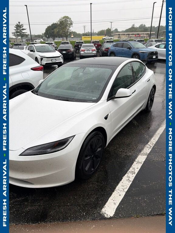 2025 TESLA Model 3