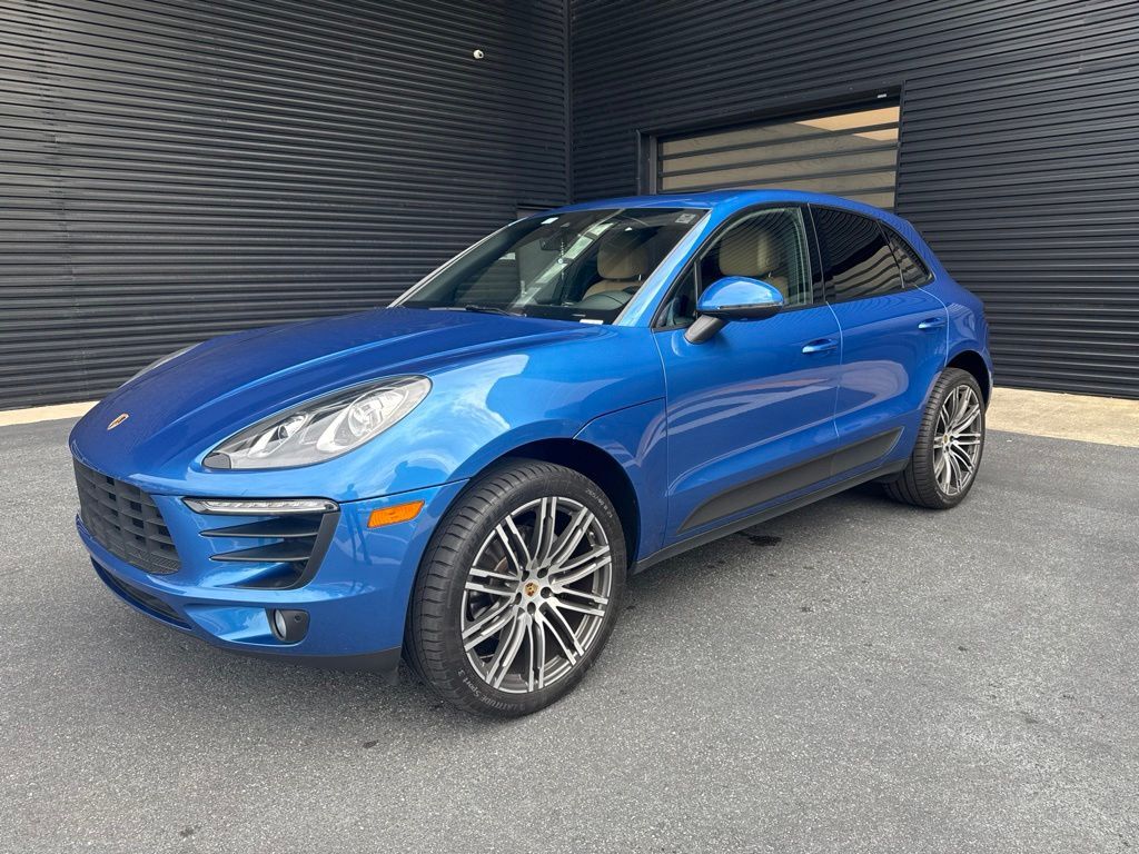 2018 PORSCHE Macan