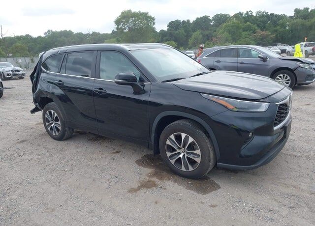 2023 TOYOTA Highlander