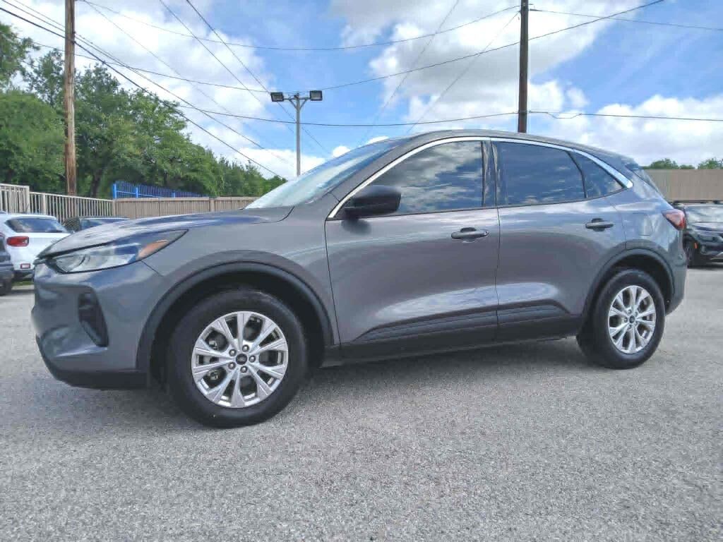 2024 FORD Escape