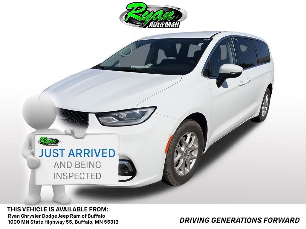 2023 CHRYSLER Pacifica