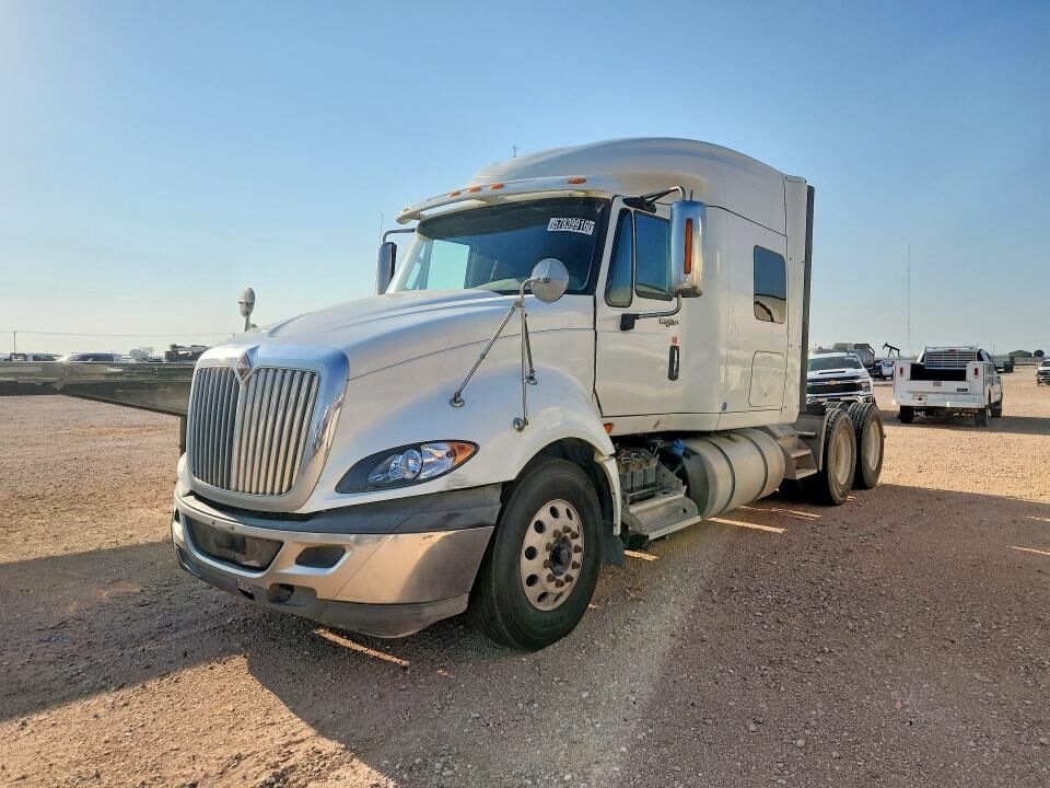 2014 INTERNATIONAL LF687