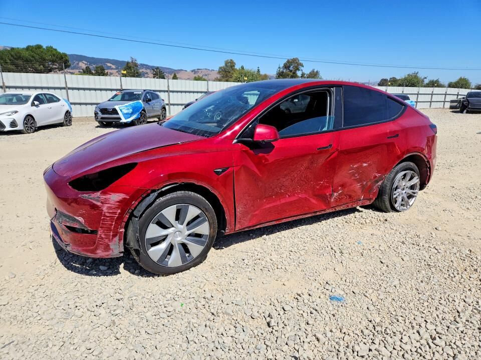 2024 TESLA Model Y