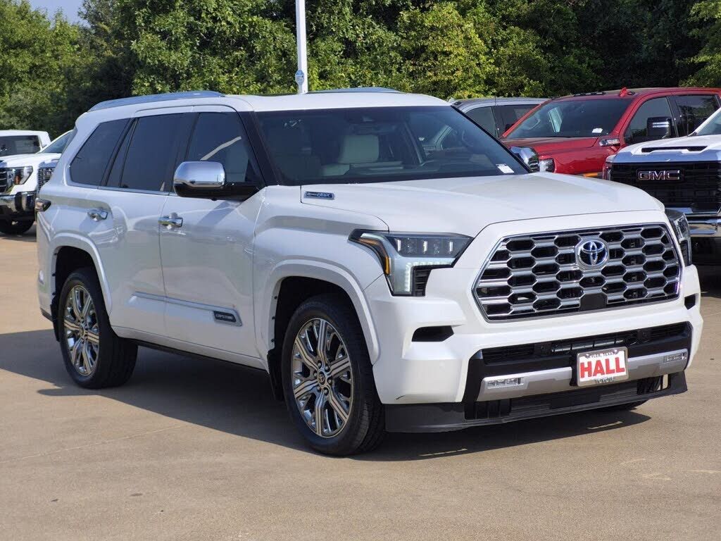 2024 TOYOTA Sequoia