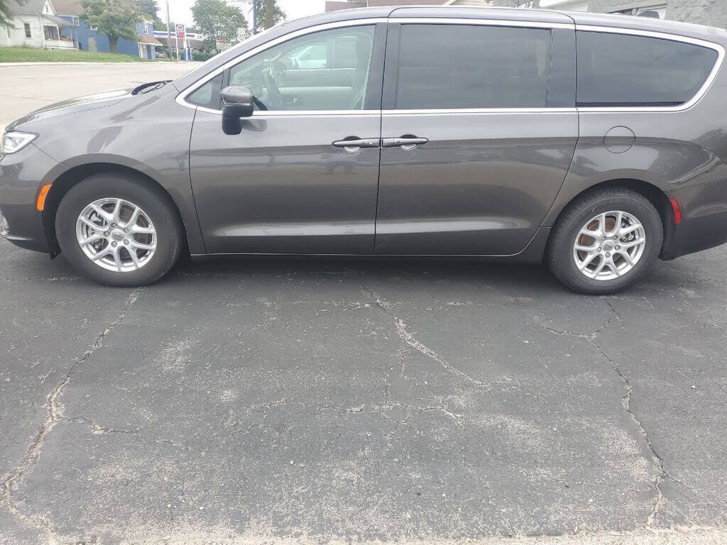 2023 CHRYSLER Pacifica
