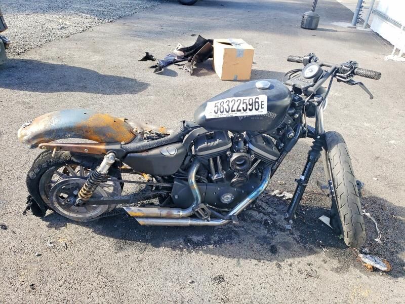 2012 HARLEY DAVIDSON Iron883