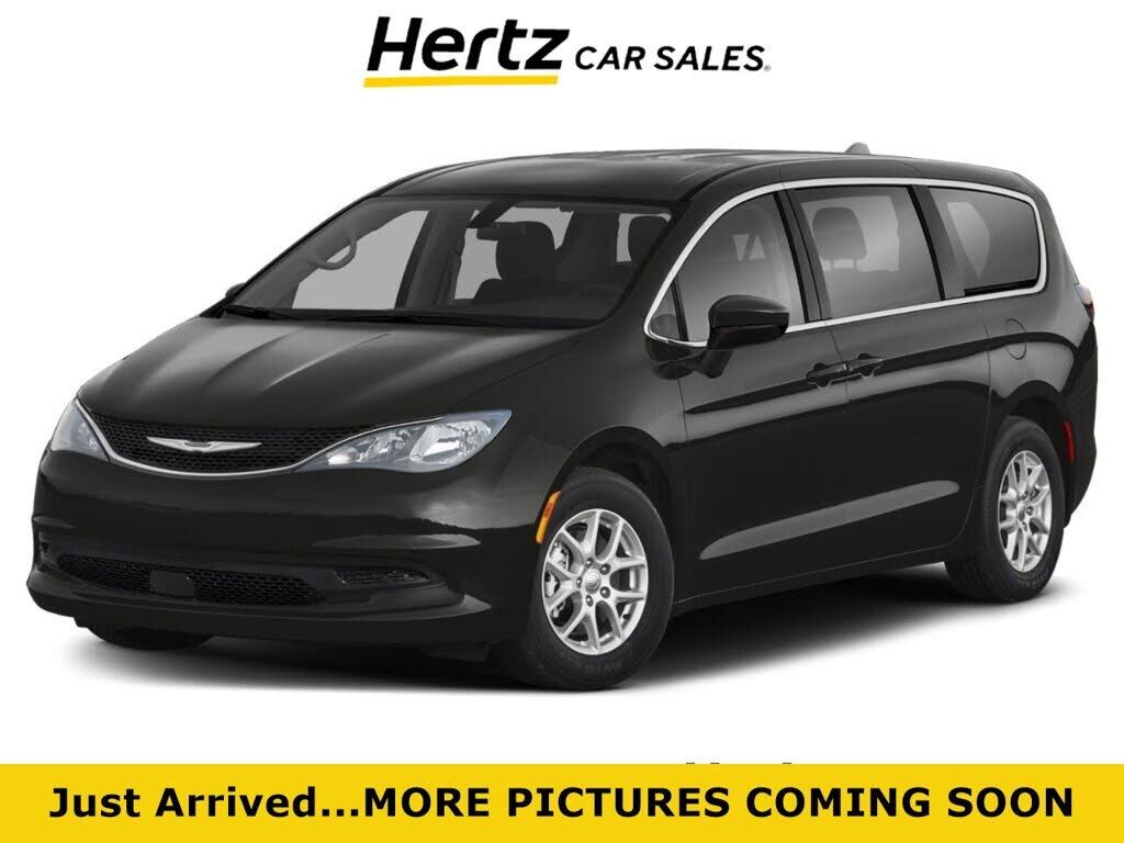 2023 CHRYSLER Voyager