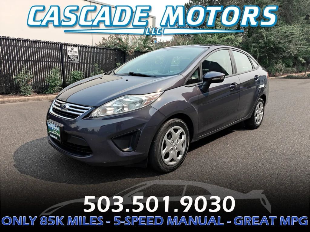 2013 FORD Fiesta
