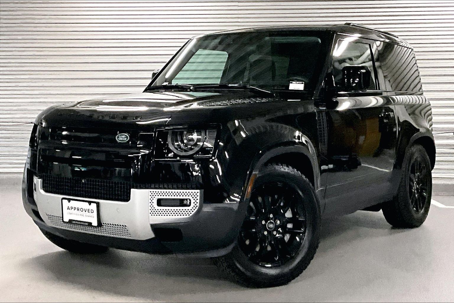 2025 LAND ROVER Defender