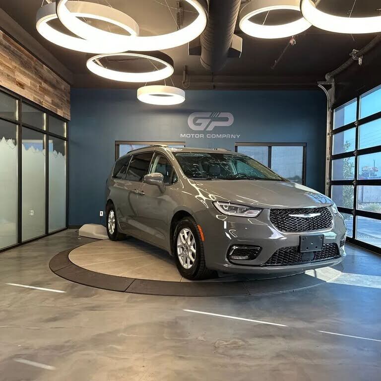 2022 CHRYSLER Pacifica