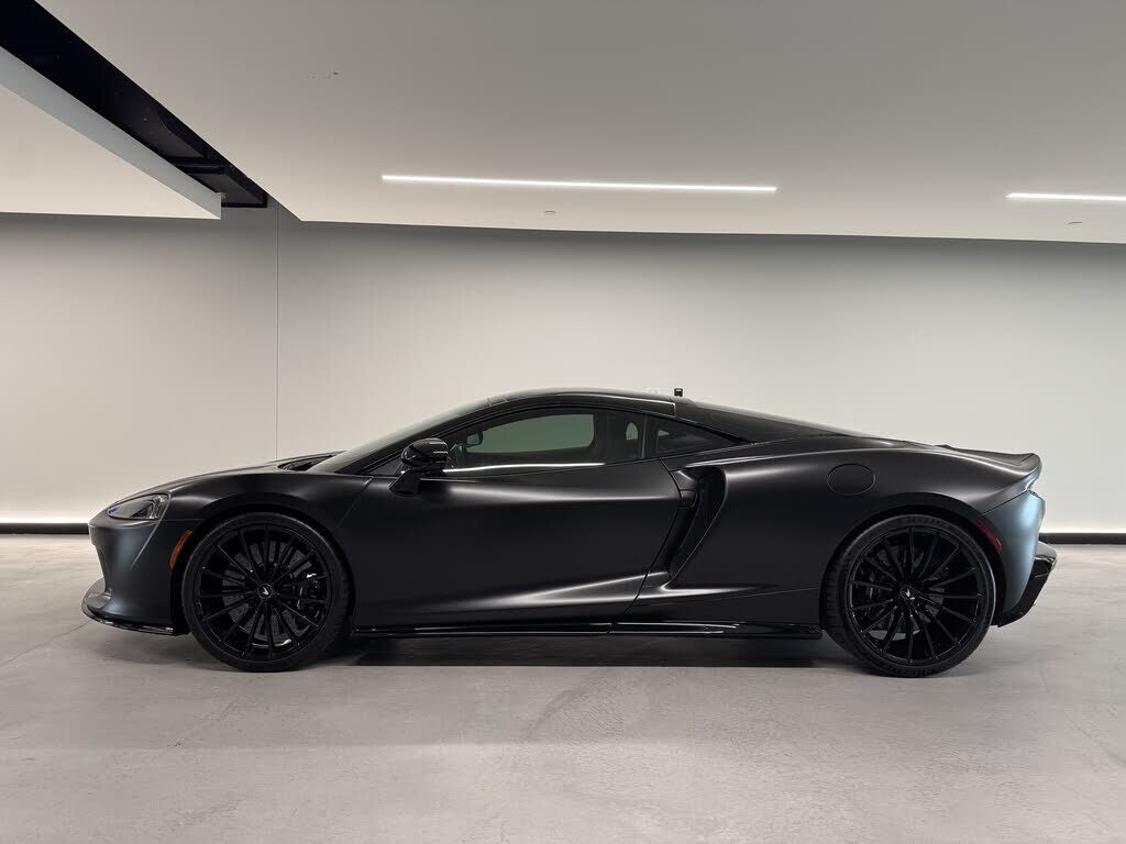 2023 MCLAREN GT