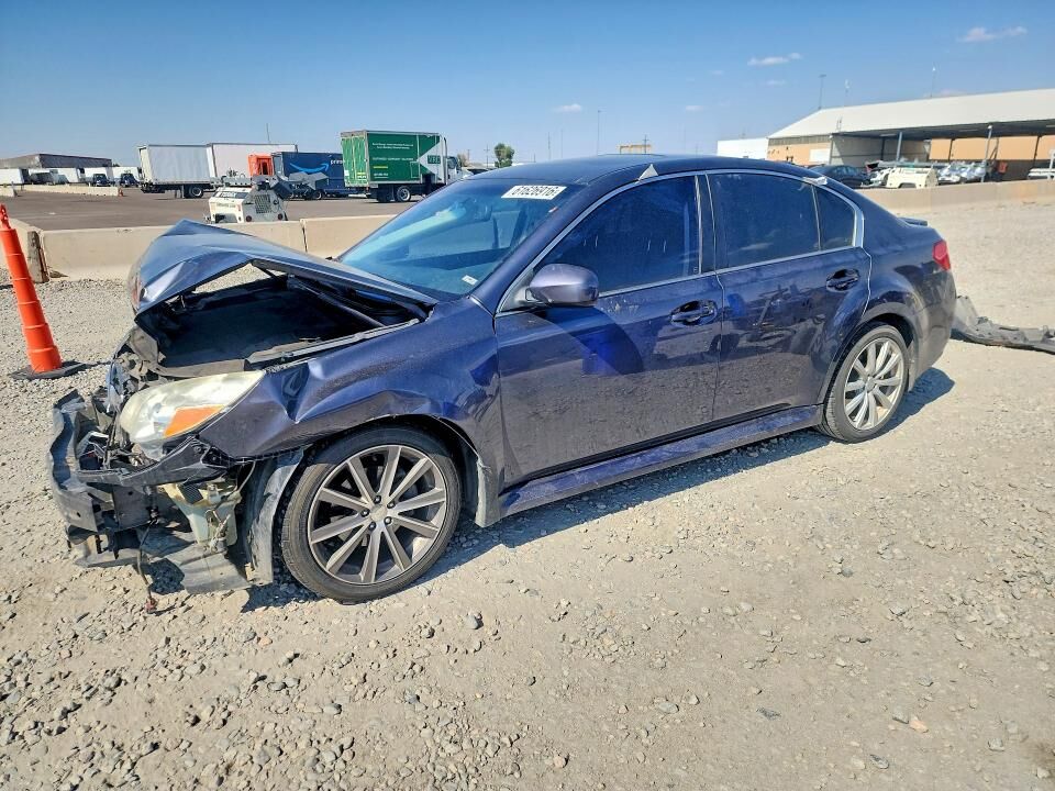 2014 SUBARU Legacy