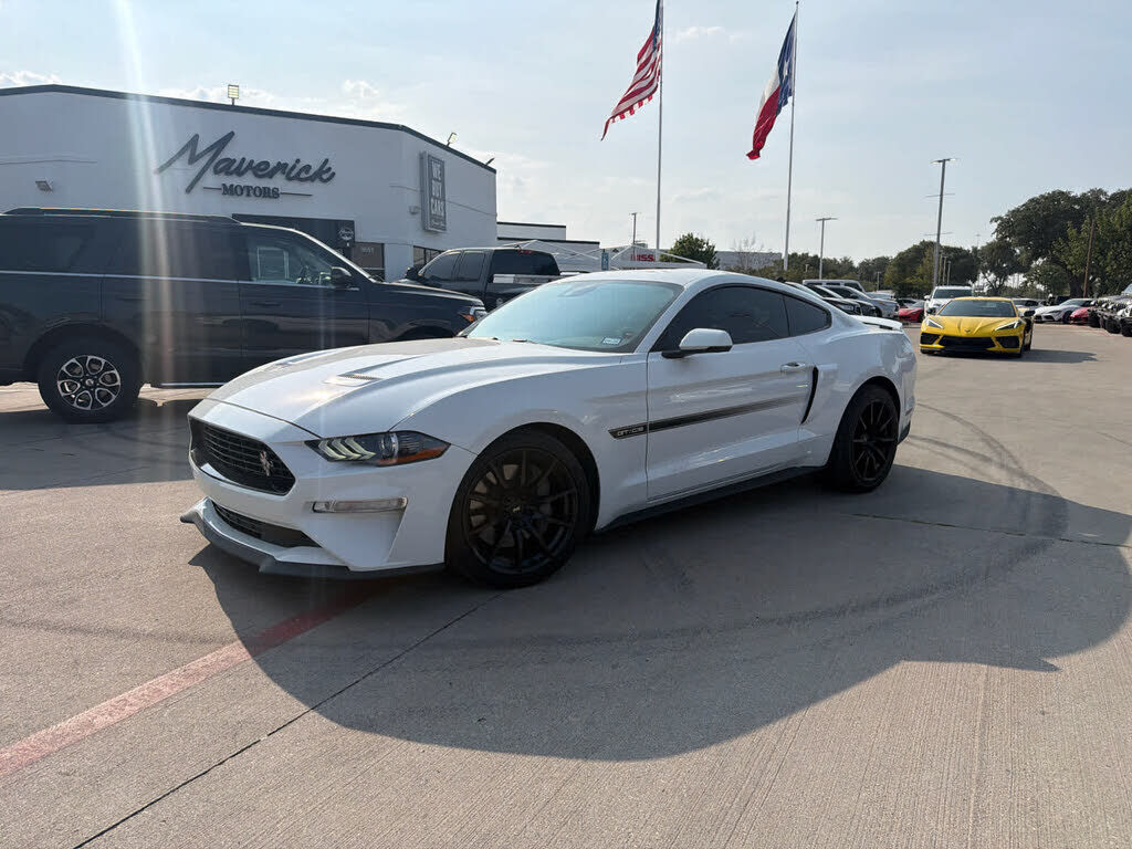 2019 FORD Mustang