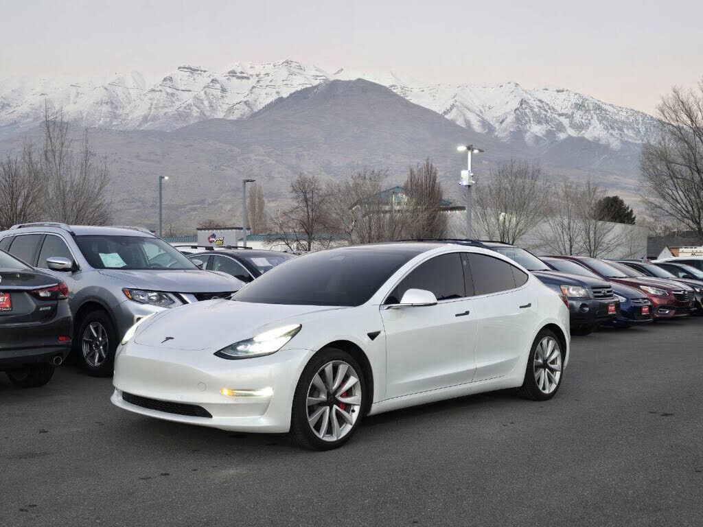 2020 TESLA Model 3