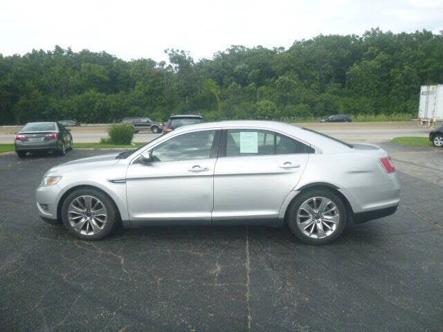 2010 FORD Taurus