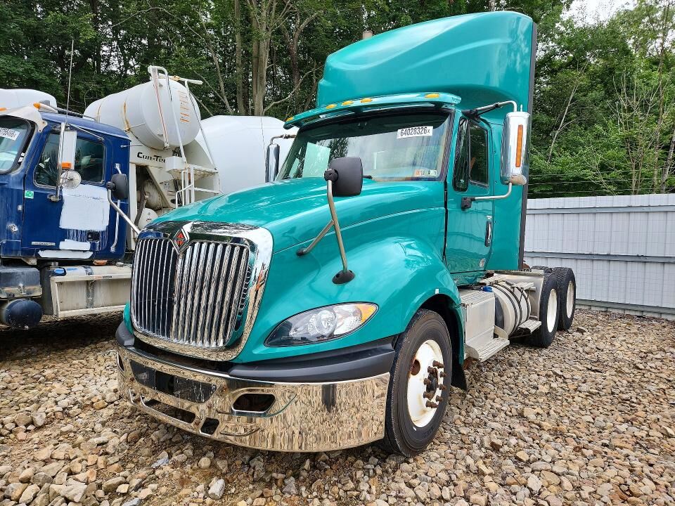 2016 INTERNATIONAL LF687