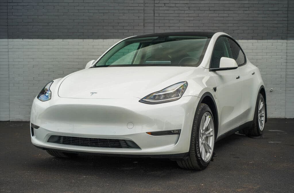 2022 TESLA Model Y