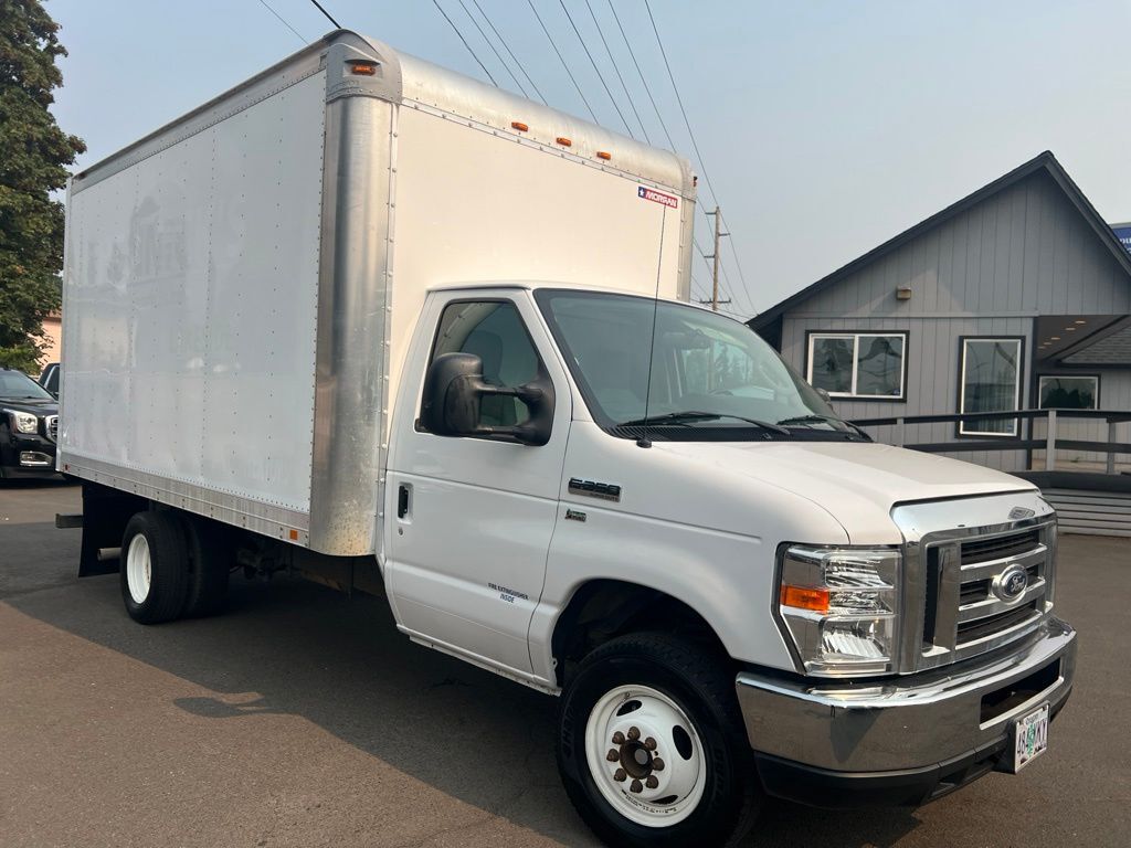 2017 FORD E-350