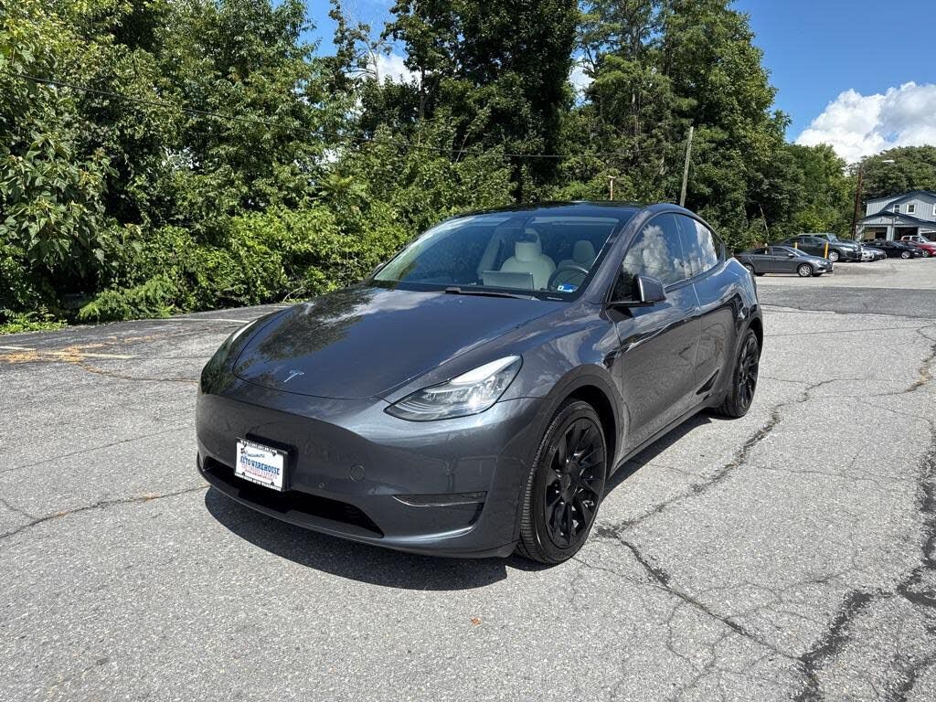 2021 TESLA Model Y