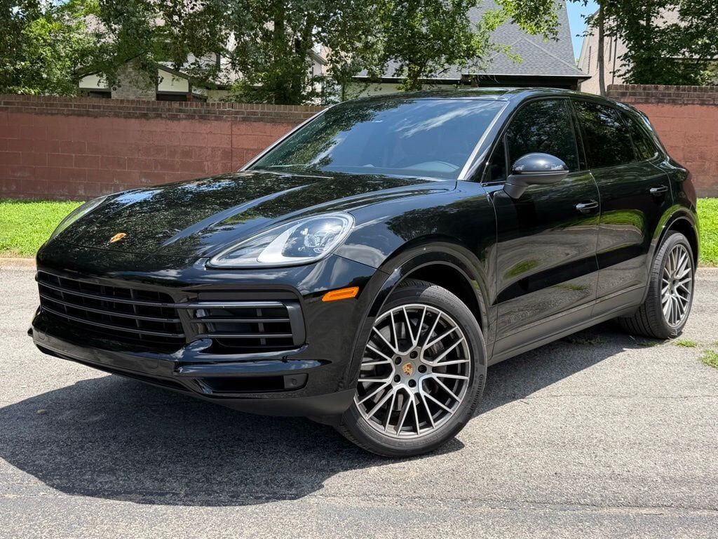 2023 PORSCHE Cayenne