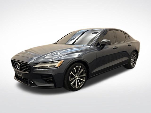 2022 VOLVO S60