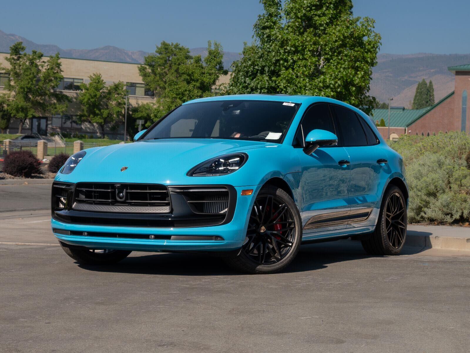 2022 PORSCHE Macan