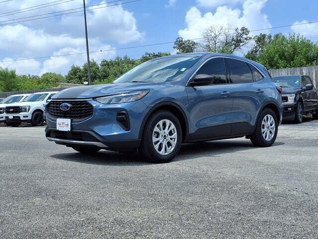 2024 FORD Escape