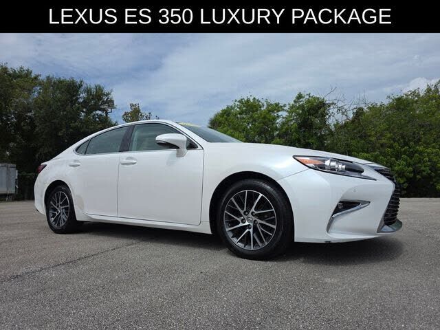 2016 LEXUS ES
