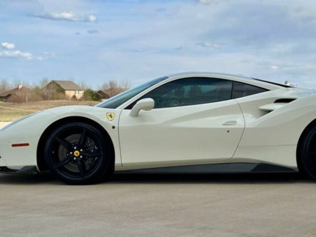 2019 FERRARI 488 GTB