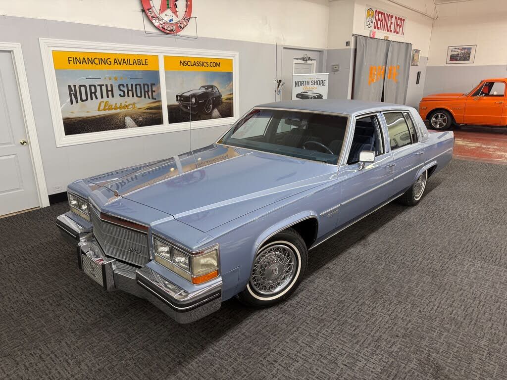 1983 CADILLAC Deville