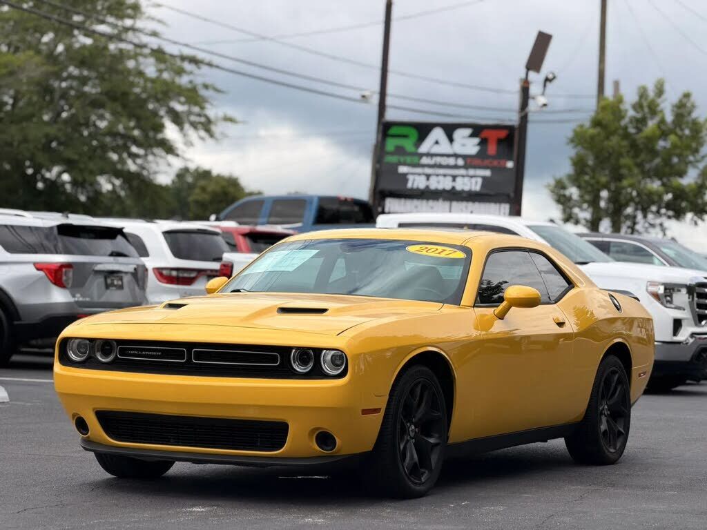 2017 DODGE Challenger