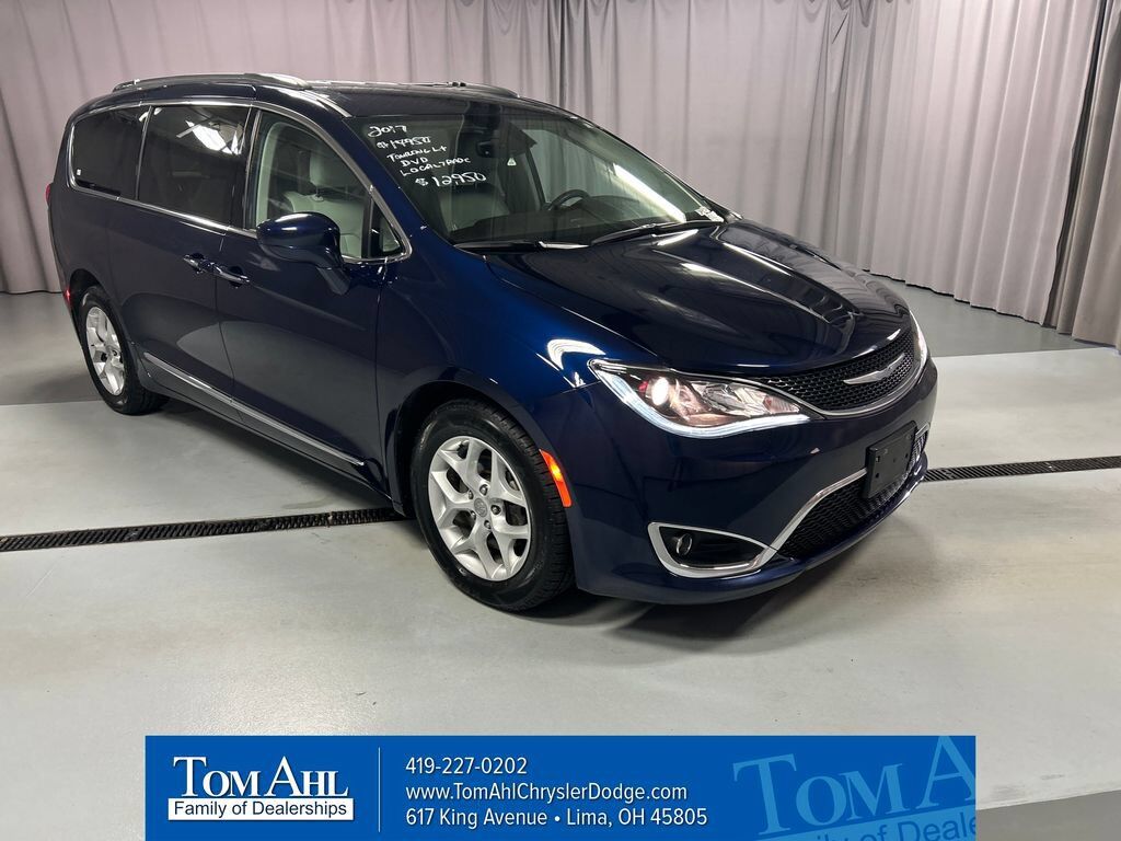 2017 CHRYSLER Pacifica
