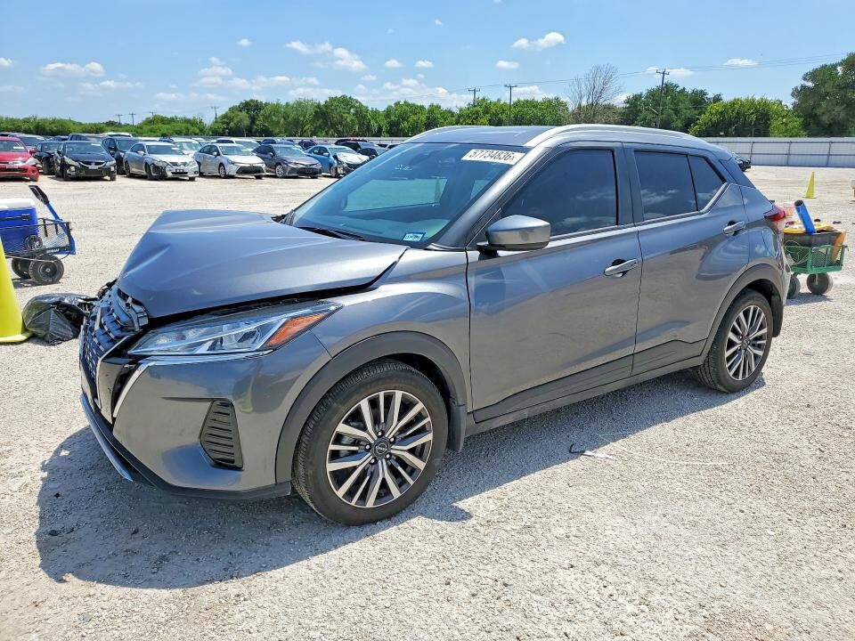 2024 NISSAN Kicks