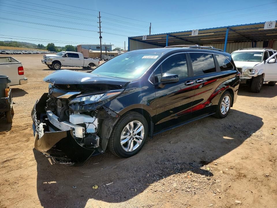 2024 TOYOTA Sienna