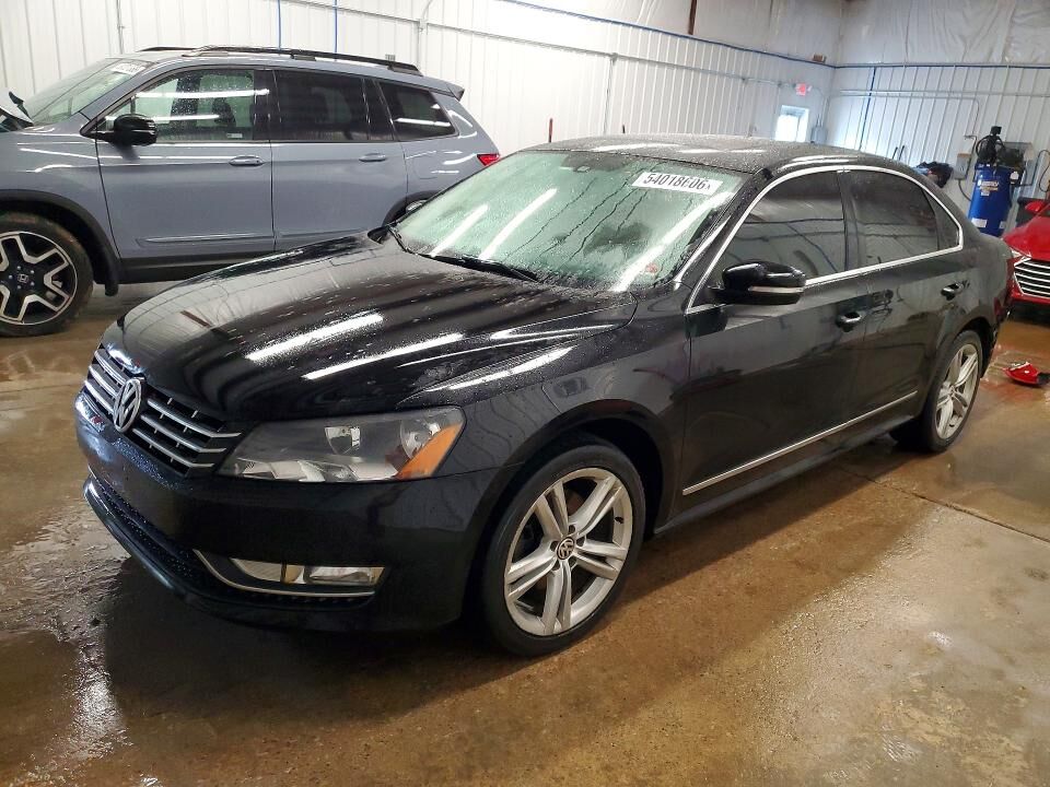 2014 VOLKSWAGEN Passat